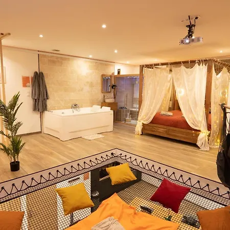 Capsule Marrakech I Chicha I Sauna I Balneo I Console Ps5 I Cinema Vakantiehuis *